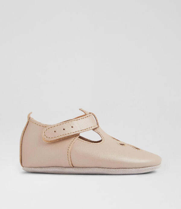 Ss Daisy Infant Gold Leather Flat Shoes
