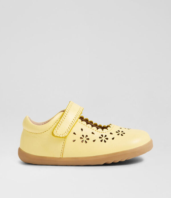 Su Tilly Pale Banana Leather Flat Shoes