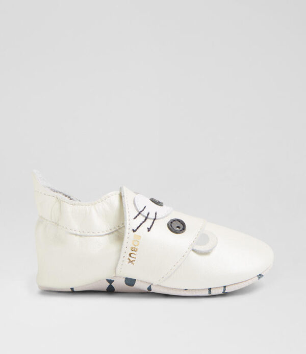 Ss Seal White Pearlised Leather Flat Shoes