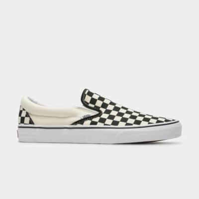Vans Unisex Classic Slip-On Sneakers