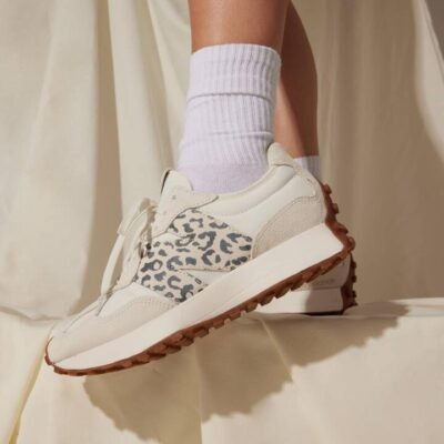 Womens New Balance 327 Sea Salt (108) TheSneakerLounge New Balance Womens New Balance 327 Sea Salt (108)